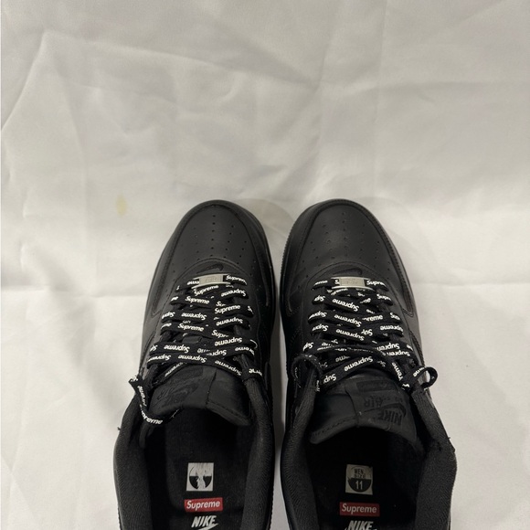 Nike Air Force One Supreme
Size 11 used
Original box - Picture 7 of 7